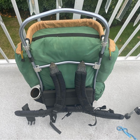 Vintage Jansport Green Aluminum External Frame Backpack Hip Wings - Picture 2 of 13